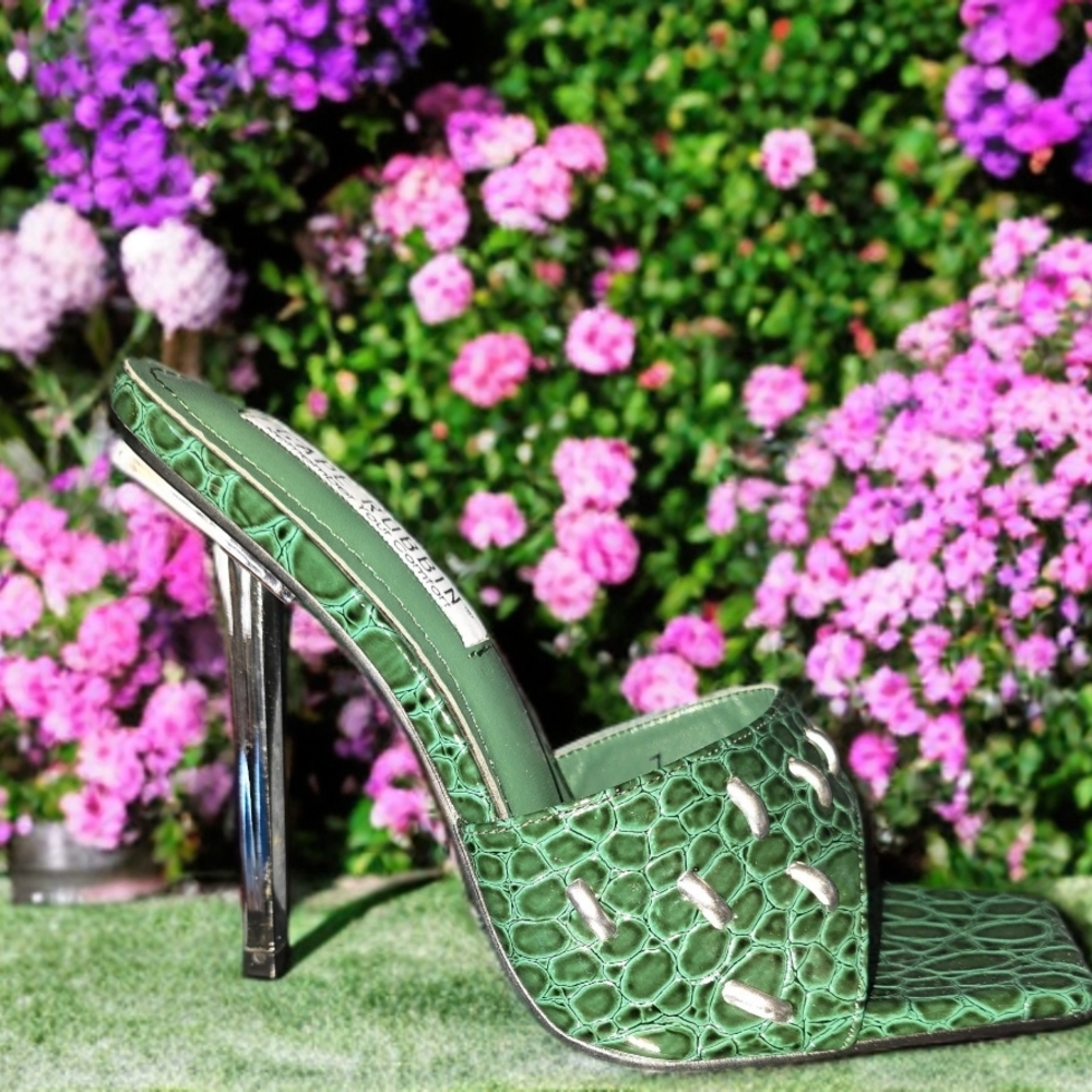 Green Crocodile-Embossed Women's Heels - Picture 5 of 9